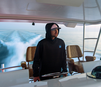 Inside HUK’s Flagship Fleeces: A Technical Comparison of Coldfront+ and Leeward