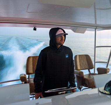 Inside HUK’s Flagship Fleeces: A Technical Comparison of Coldfront+ and Leeward